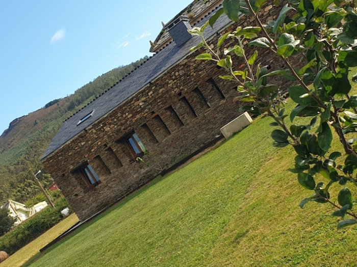 Barn in Lugo · ★4.93 · 2 bedrooms · 2 beds · 1 bath in San Miguel de Reinante